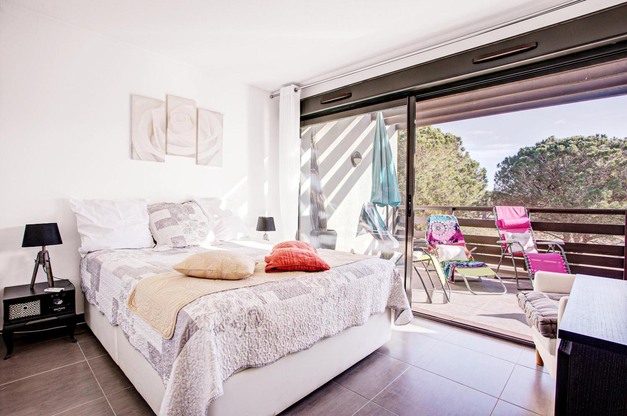 Vert Paradis - Vue Apaisante Sur Golf, Pins Parasols, 2E Etage - 80 M2 Dont Terrasse Avec Pergola, 2 Chambres, 3Et Iles, 3 Clim, Wifi - Piscine, Parking Et Park A Velos, Ascenseur - En Option Linge, Menage - Pistes Cyclables, Mer A Proximite Saint-Cyprien  Eksteriør billede